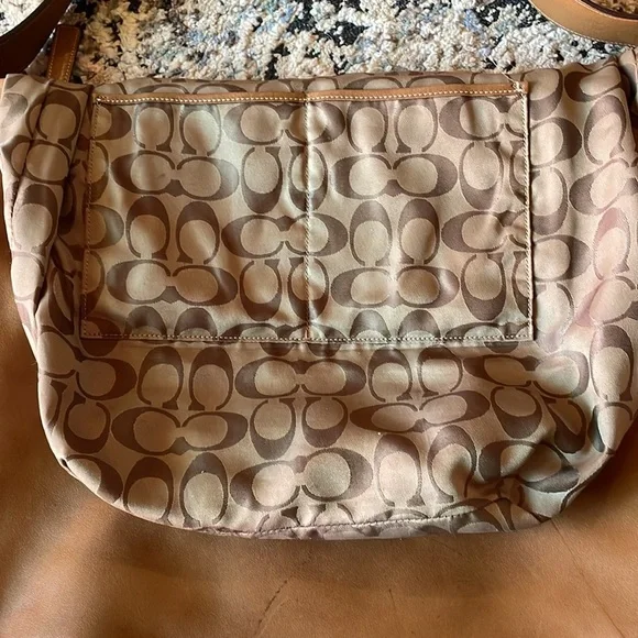 Vintage Coach large Legacy Duffle Bag - Picture 9 of 10